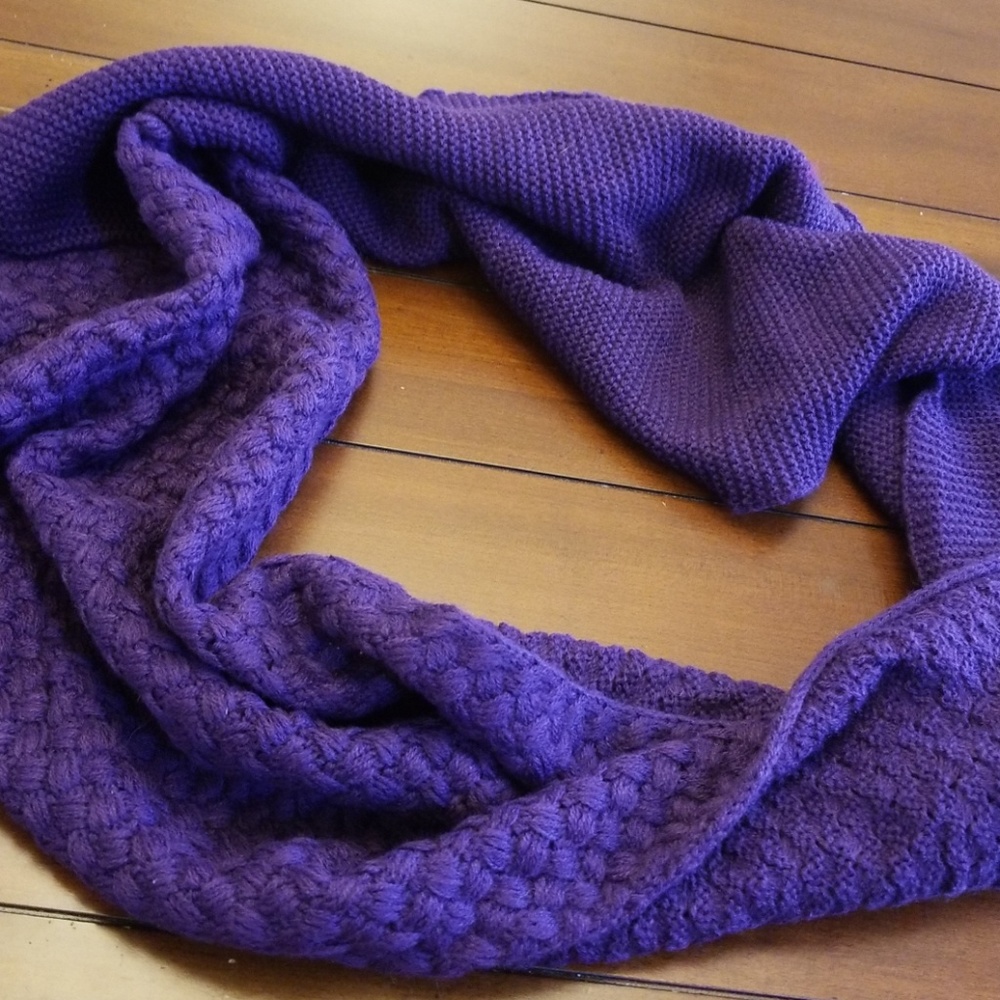 ๐ INFINITY SCARF - Picture 5 of 7